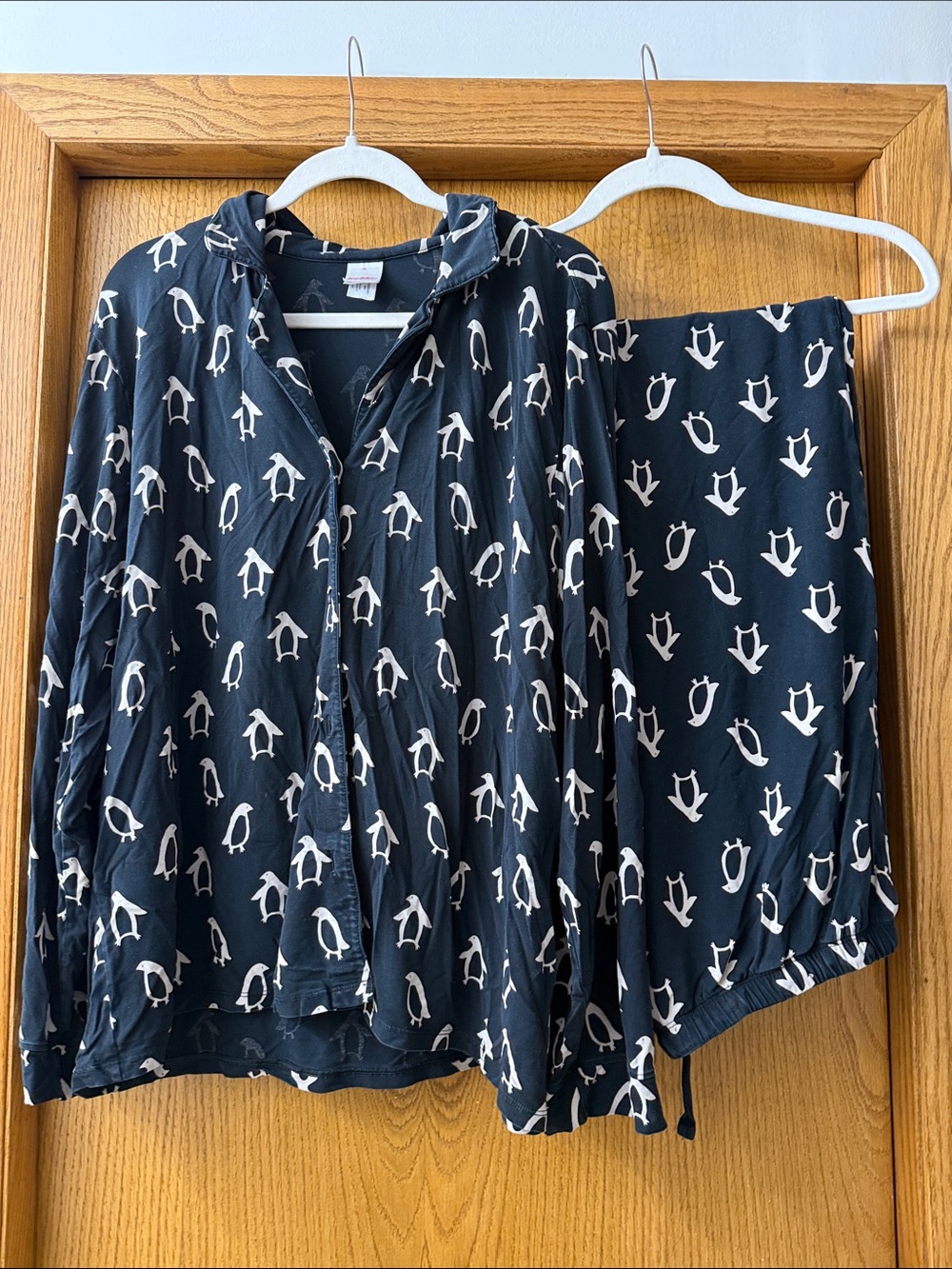 Black Penguin Print Two-Piece Lounge Set